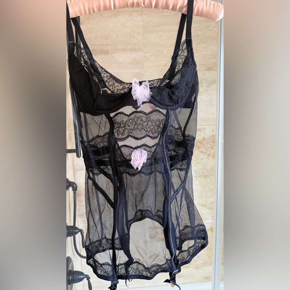 Victoria's Secret Lace Garter Slip Chemise Lingerie Bra